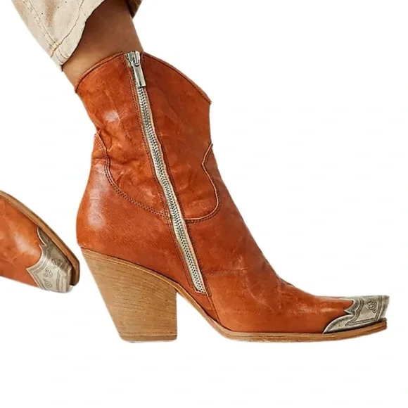 Free People Brayden Western Boho Boots Tan Etched Snip Toe Size 7 - Picture 8 of 16